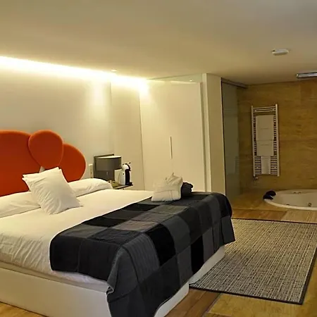 Hotel Espejo De Soledades 4*