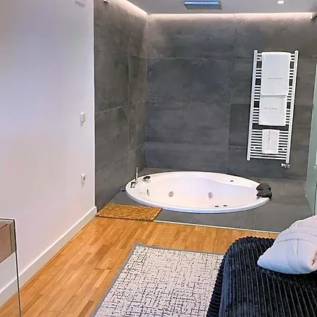 Hotel Espejo De Soledades 4*