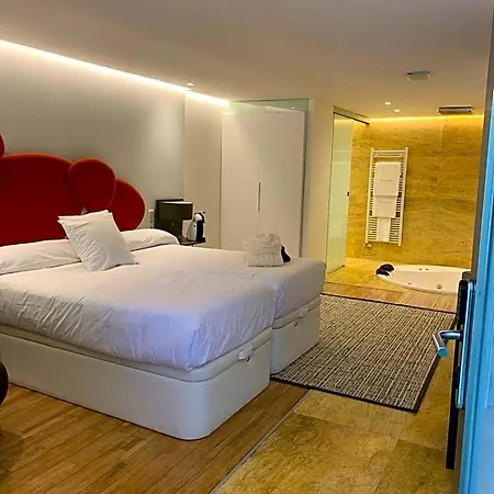 Hotel Espejo De Soledades 4*